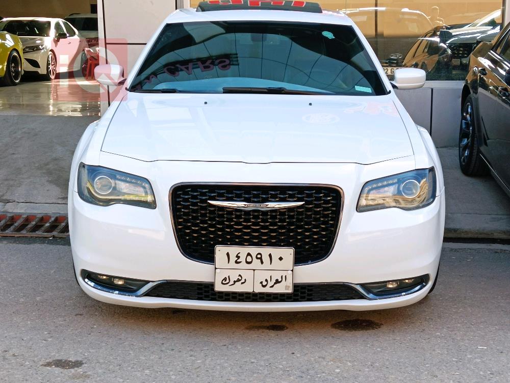 کرایسلەر 300